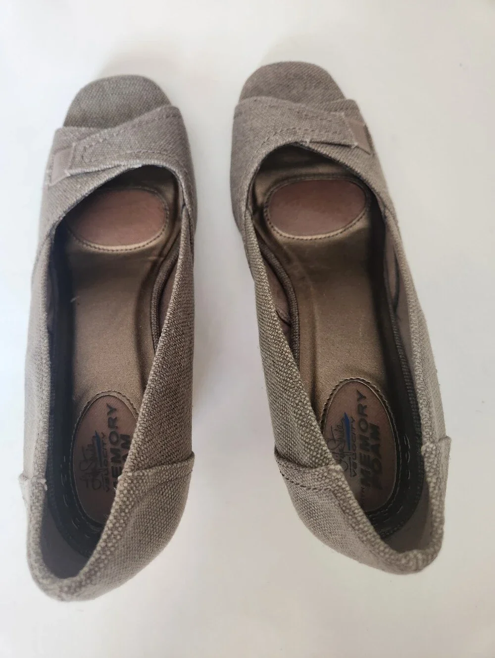 Life Stride Promote Beige Canvas Wedge Shoes with Memory Foam Size 9M